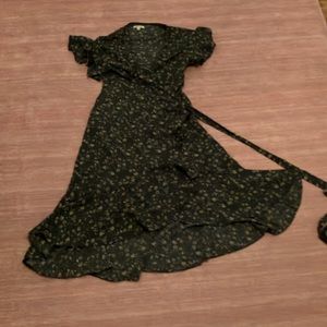 Green floral Max Studio Wrap Dress M